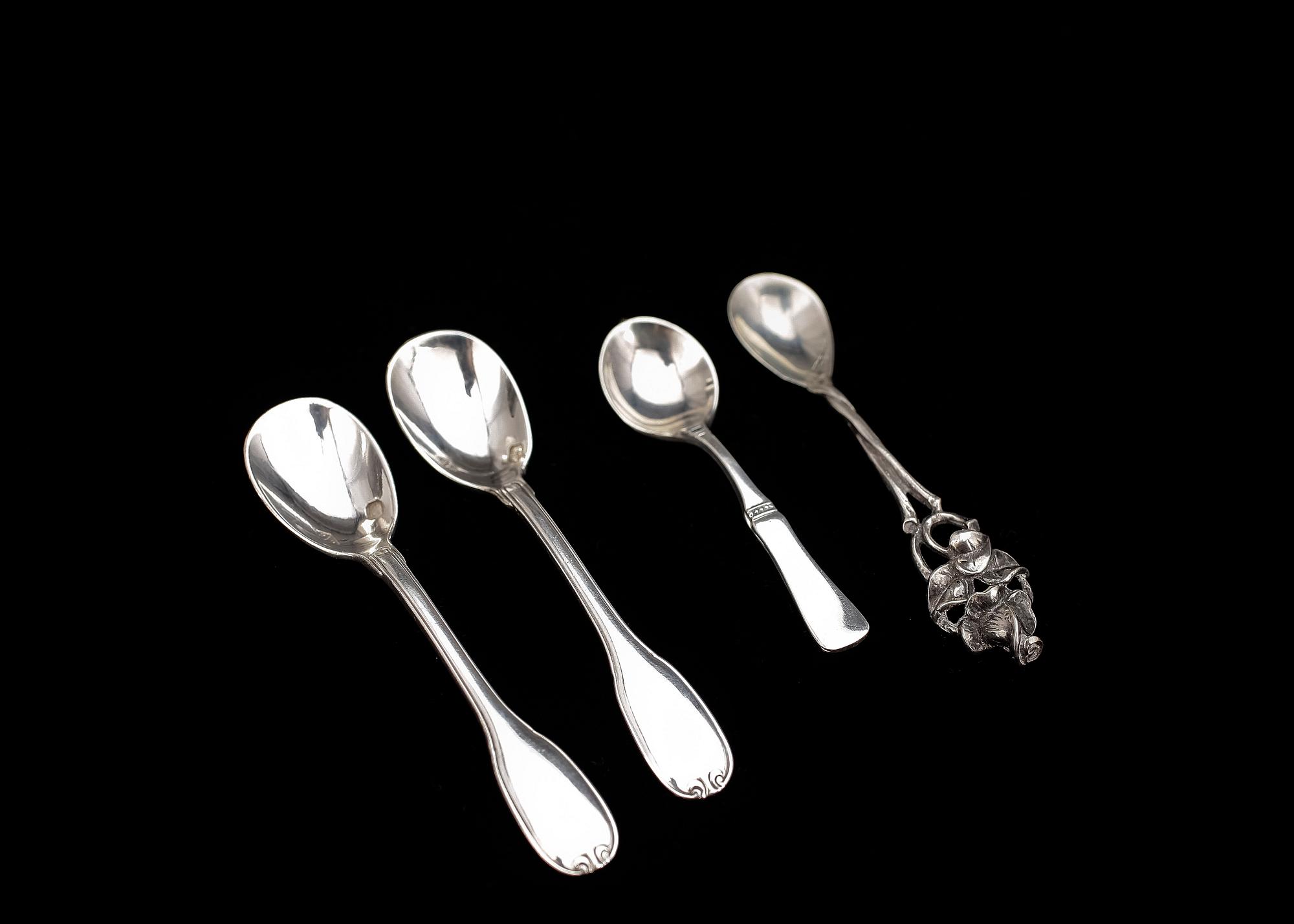PARTI SILVER, ca 55 delar, Bla A Lilja, mestadels Sverige, 1800/1900-tal. Tot vikt ca 1260 g.