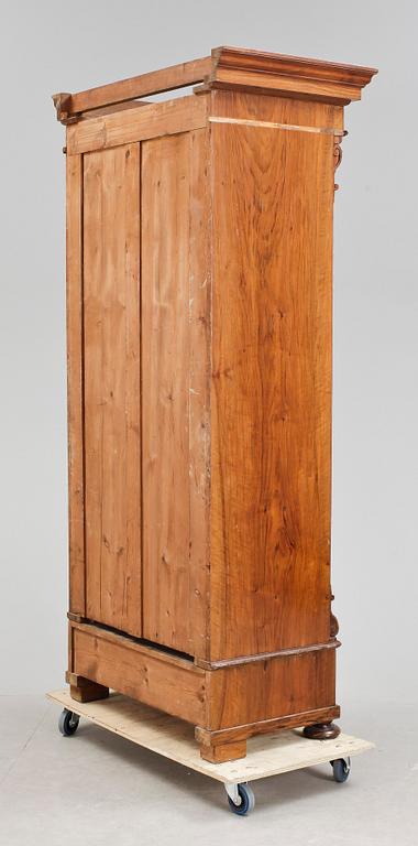 KLÄDSKÅP, nyrenässans, 1800-talets slut.