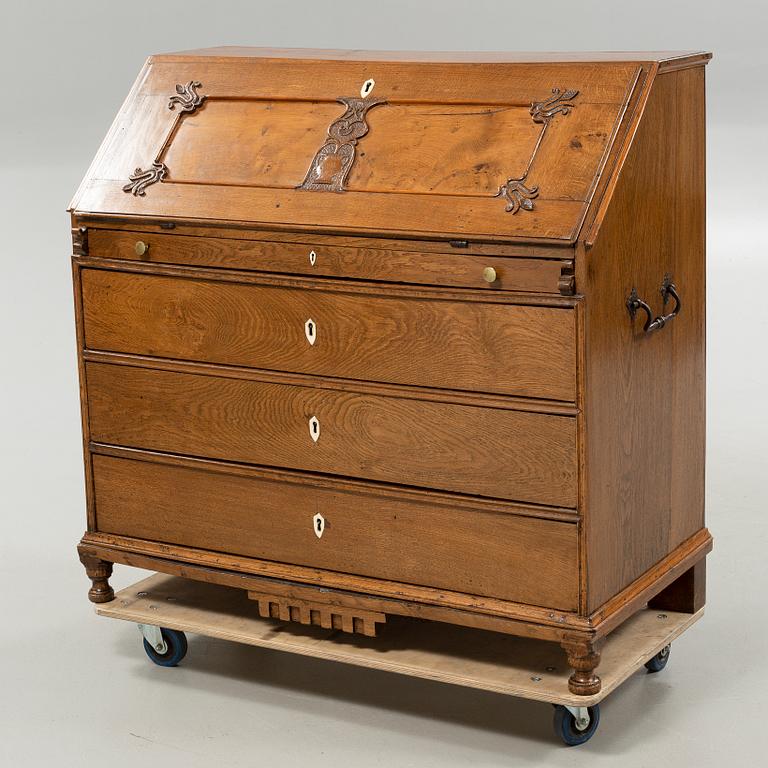 An 18th century writing desk.