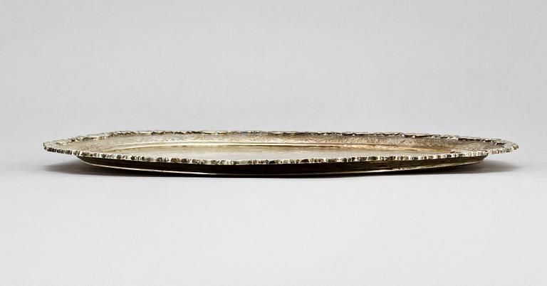 BRICKA, silver, orientalisk, 1900-tal. Tot. v. ca 830 g.