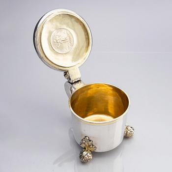 A Swedish 17th century parcel-gilt silver tankard, mark of Erik Månsson Schmidt, Stockholm (active 1675-1686).