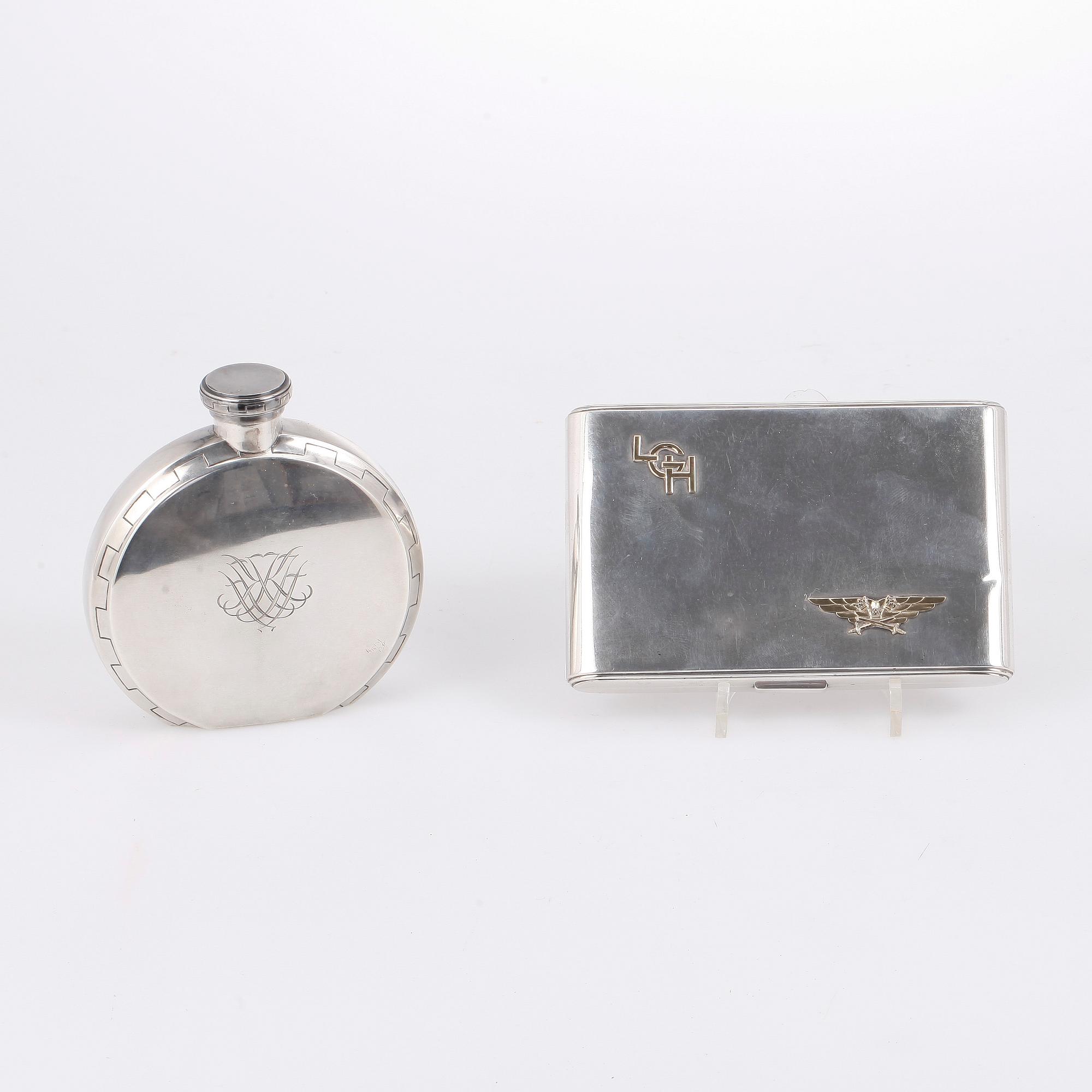 PLUNTA SAMT CIGARETTETUI, sterling silver, Borgila, Stockholm 1939 respektive 1947. Totalvikt 430 gr.