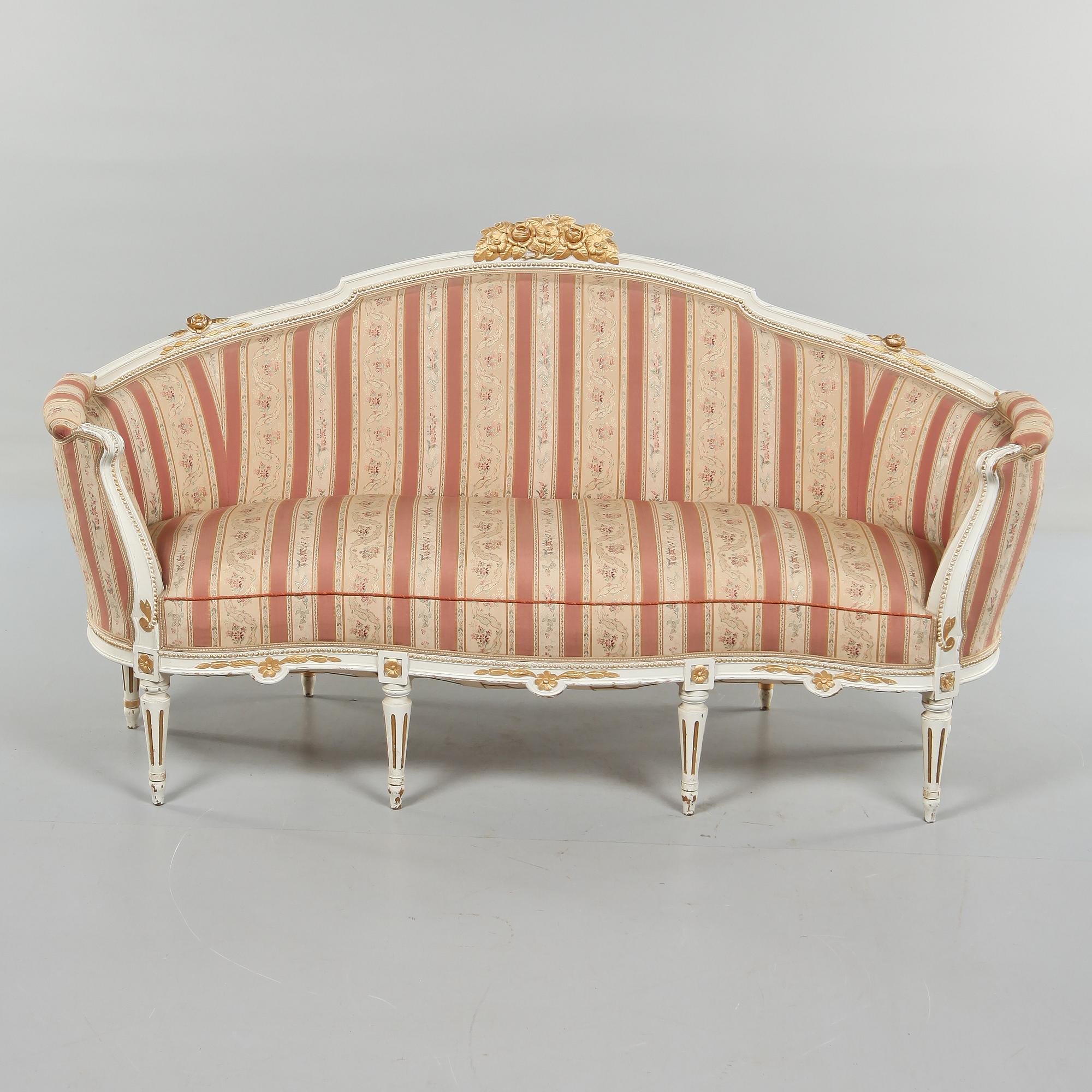 BADKARSSOFFA, gustaviansk stil, 1900-talets första kvartal.