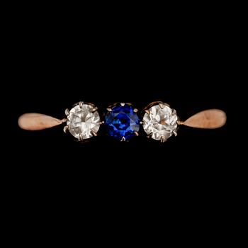 RING, 18 k, med vita och blå stenar, 1958.