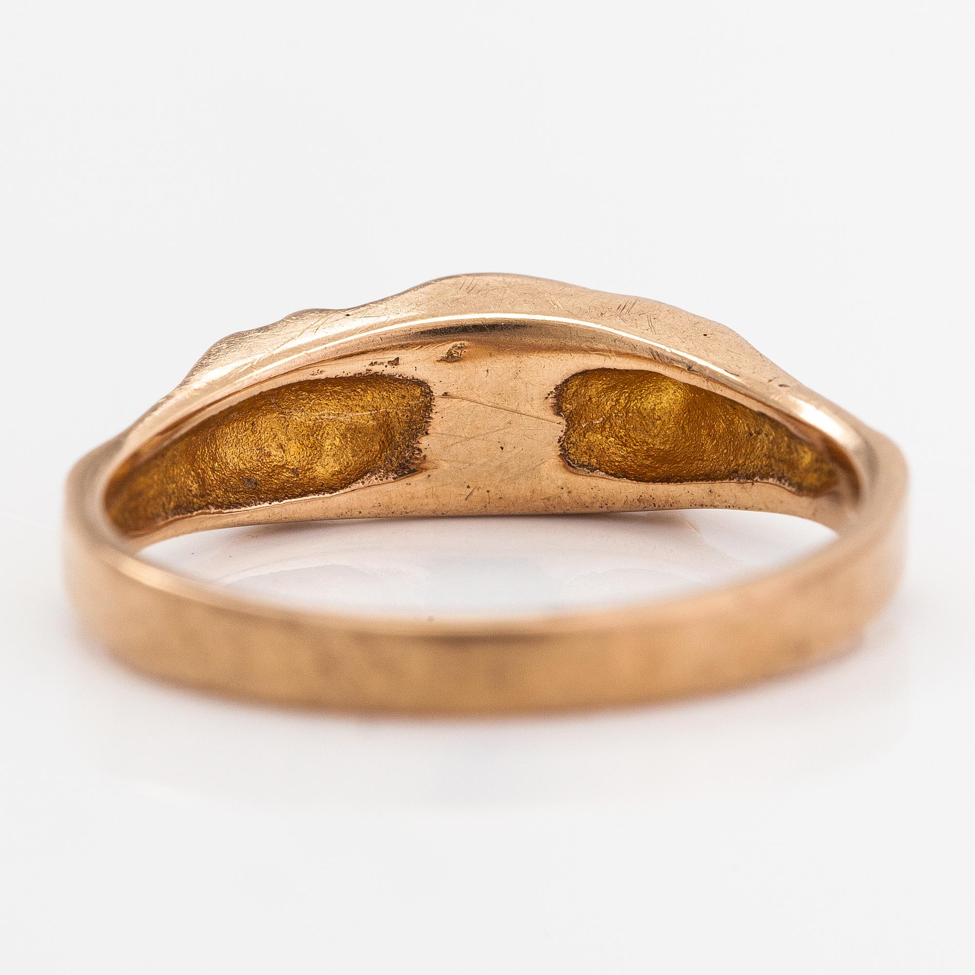 Björn Weckström, Ring "Litet ord", 14K guld och odlad pärla. Lapponia 1968.