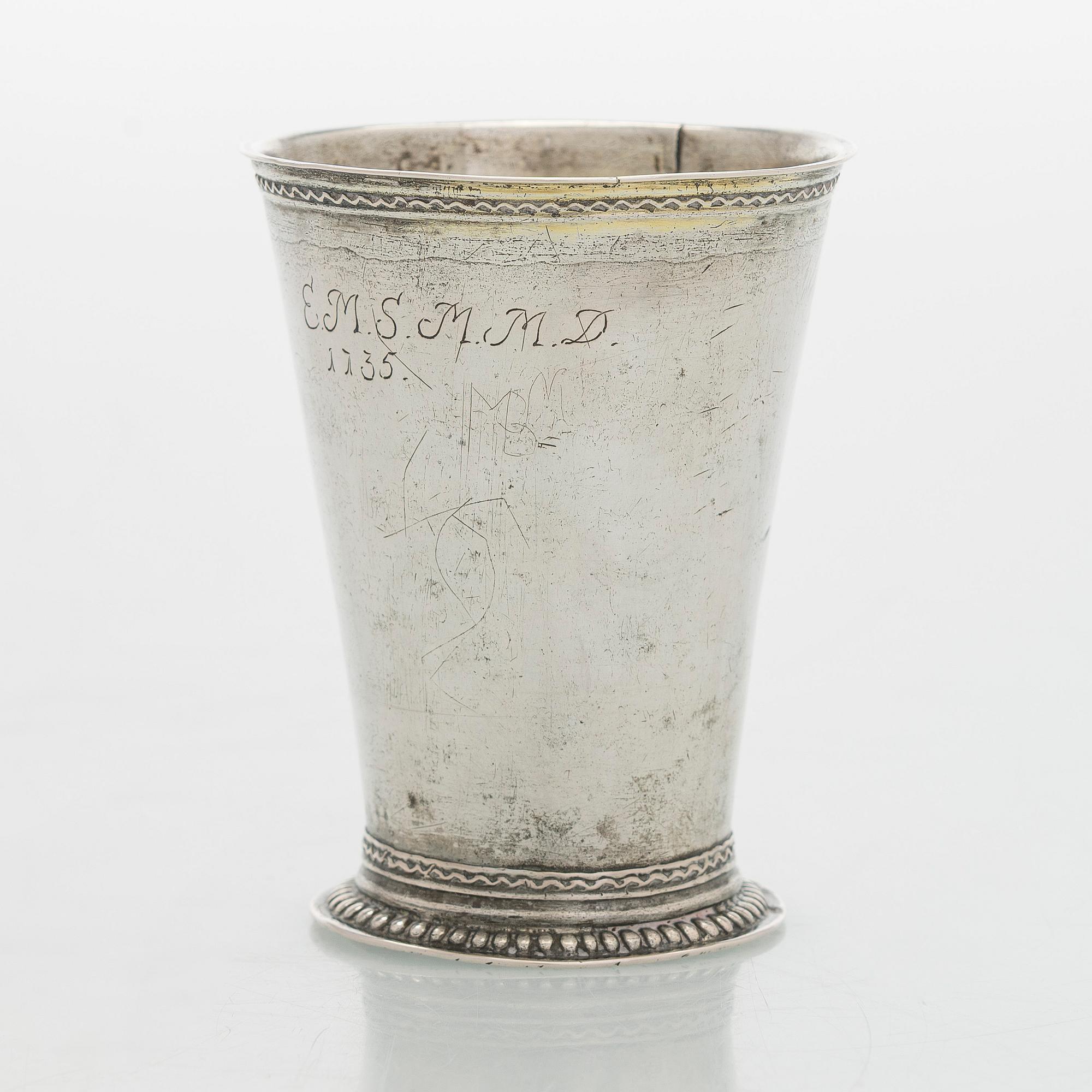 Pikari, hopea, osittain kullattu, kaksinkertainen lyönti, tunnistamaton mestarileima GH, todenn. Baltia 1700-luku.