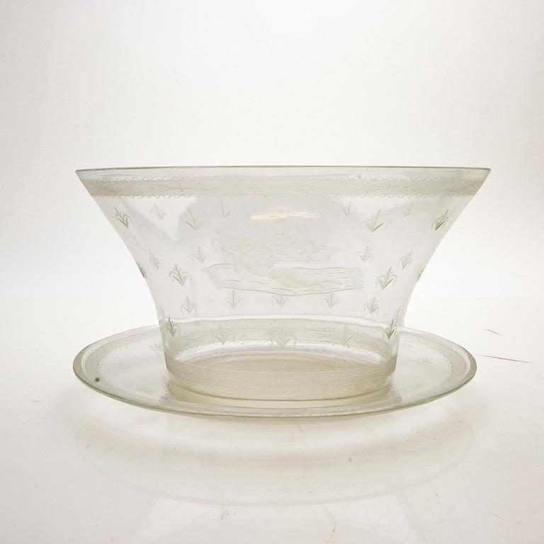 Edward Hald, Bowl with saucer, glass, Orrefors, 1920s.