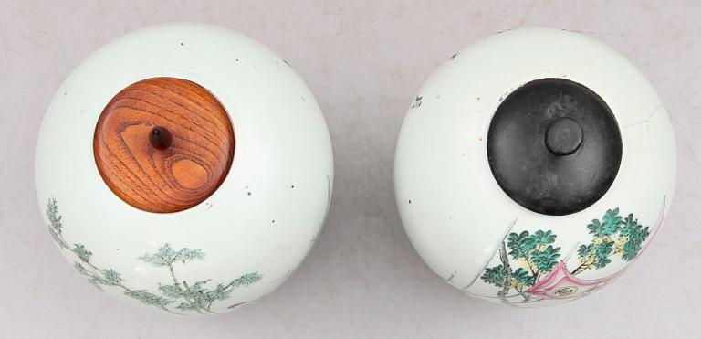 BOJANER, 2 st, porslin, ostindiska, 1900-tal.