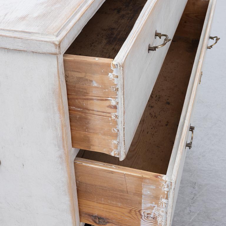 Chest of drawers, 19th century.