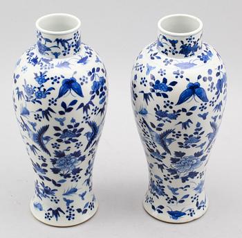 VASER, 1 par, porslin, Kina, 1800-tal.