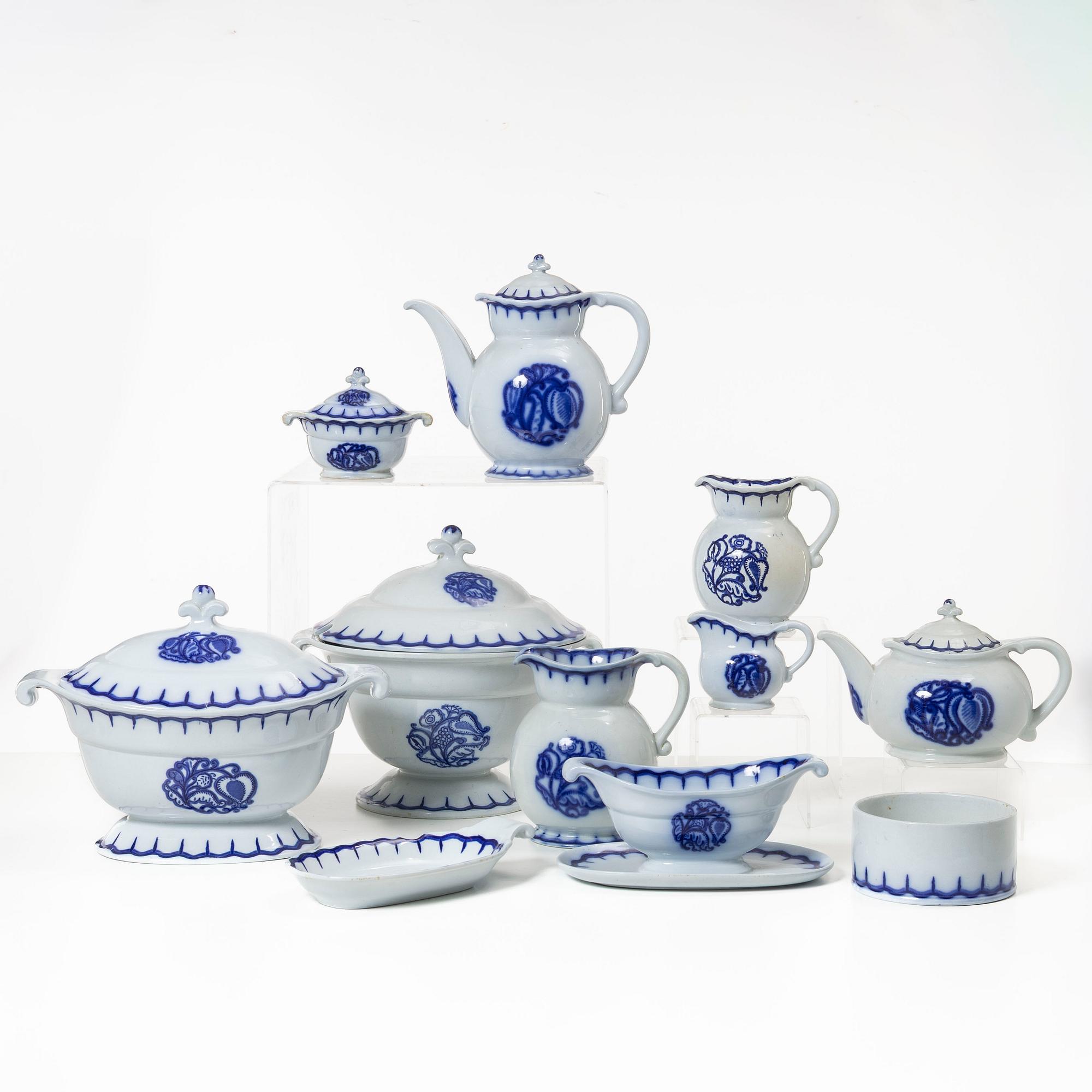 Wilhelm Kåge, service, 84 pieces, "Liljeblå", Gustavsberg.