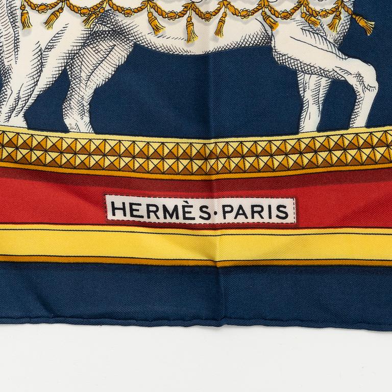 Hermès, a 'Grand Apparat' twill silk scarf.