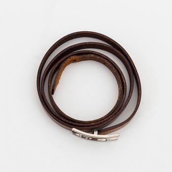 Hermès, two leather bracelets.