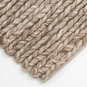 Matta, "Chunky wool sand",  Lotta Agaton Interiors x Layered, ca 350 x 250 cm.