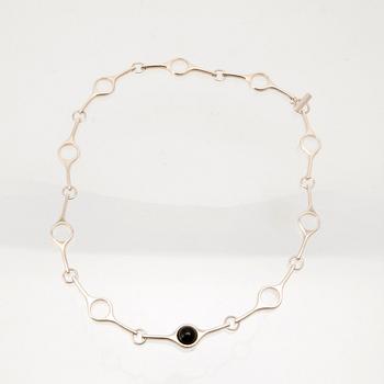 Georg Jensen, halsband "Sphere" silver med cabochonslipad onyx.