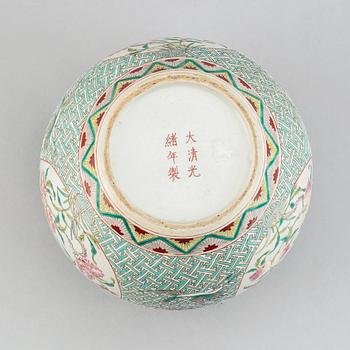 A chinese vase, 20th Century.