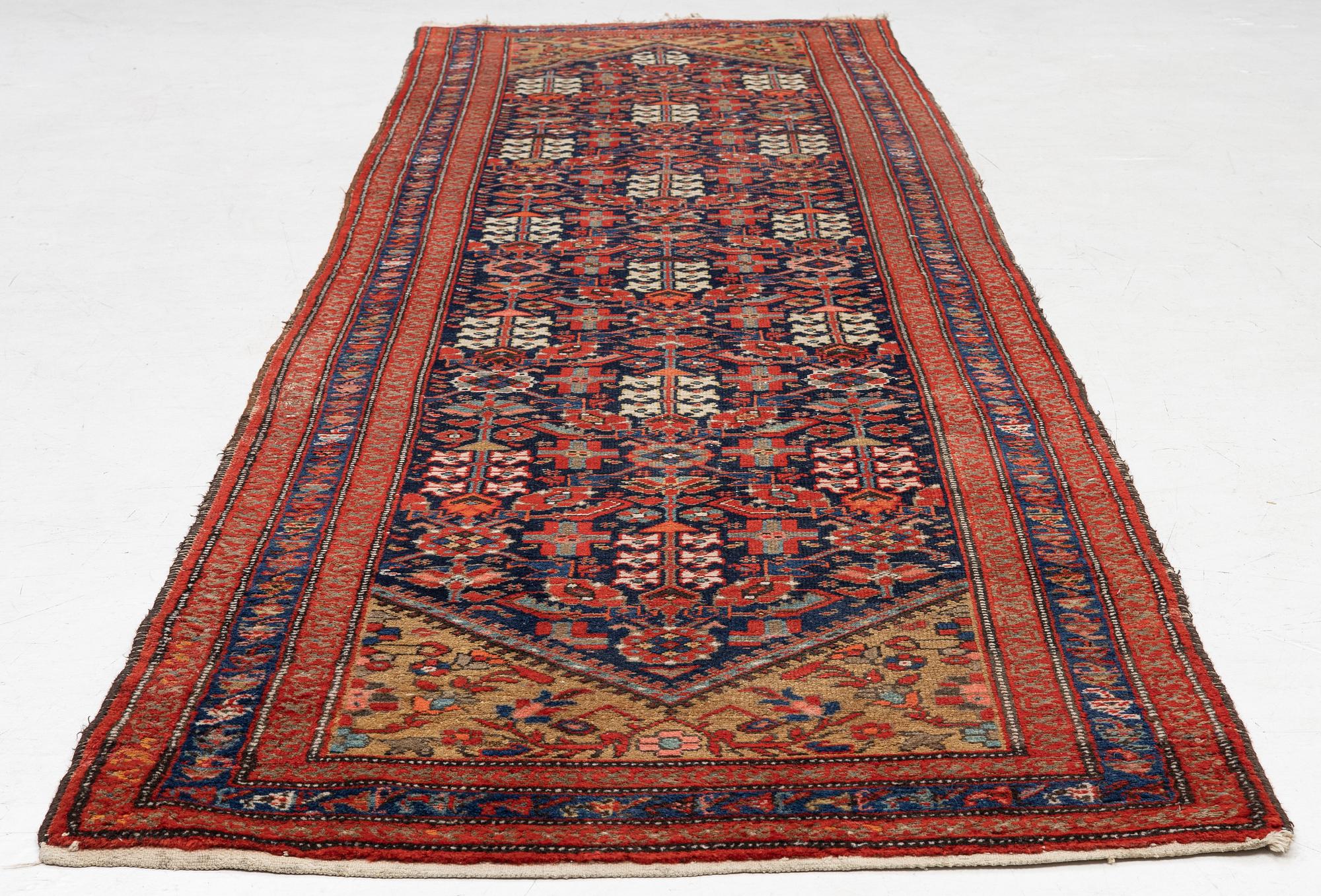 Gallerimatta, antik/semiantik Malajir, ca 365 x 105 cm.