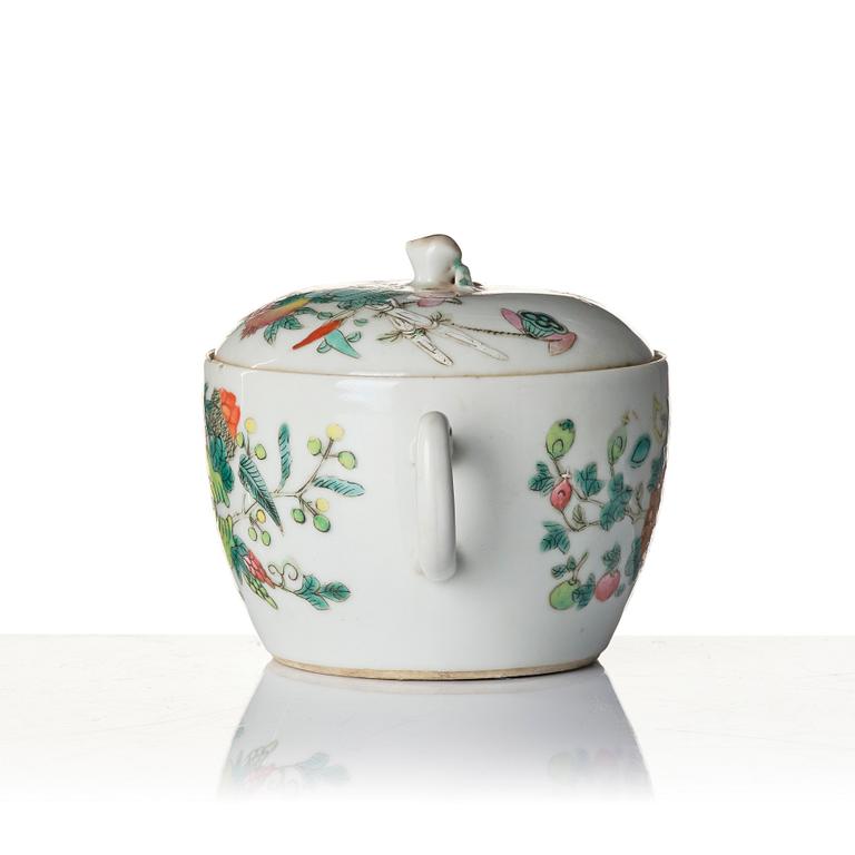 Parti, sex delar, porslin. Sen Qingdynasti/tidigt 1900-tal.