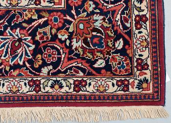 SEMI-ANTIQUE KASHAN. 203 x 132,5 cm.