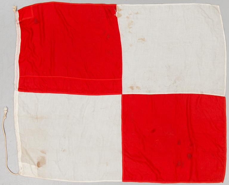 FLAGGSPEL, 34 delar samt säck. 1900-tal.