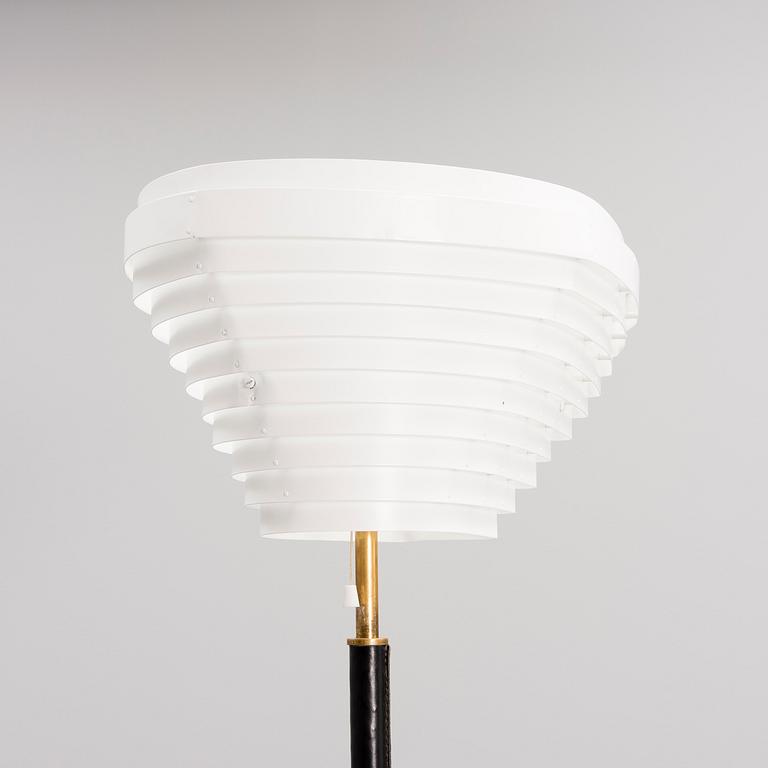 ALVAR AALTO, A FLOOR LAMP, A 805. "Angel's Wing". Manufactured by Valastustyö. Designed in 1954.