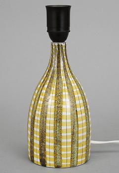 BORDSLAMPA, Stig Lindberg, fajans. Gustavsberg studio, 1940-50-tal.