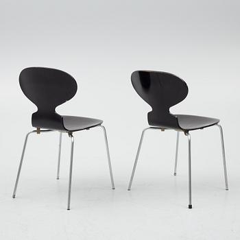 Arne Jacobsen, stolar, ett par, "Myran", Fritz Hansen, Danmark, 1973.