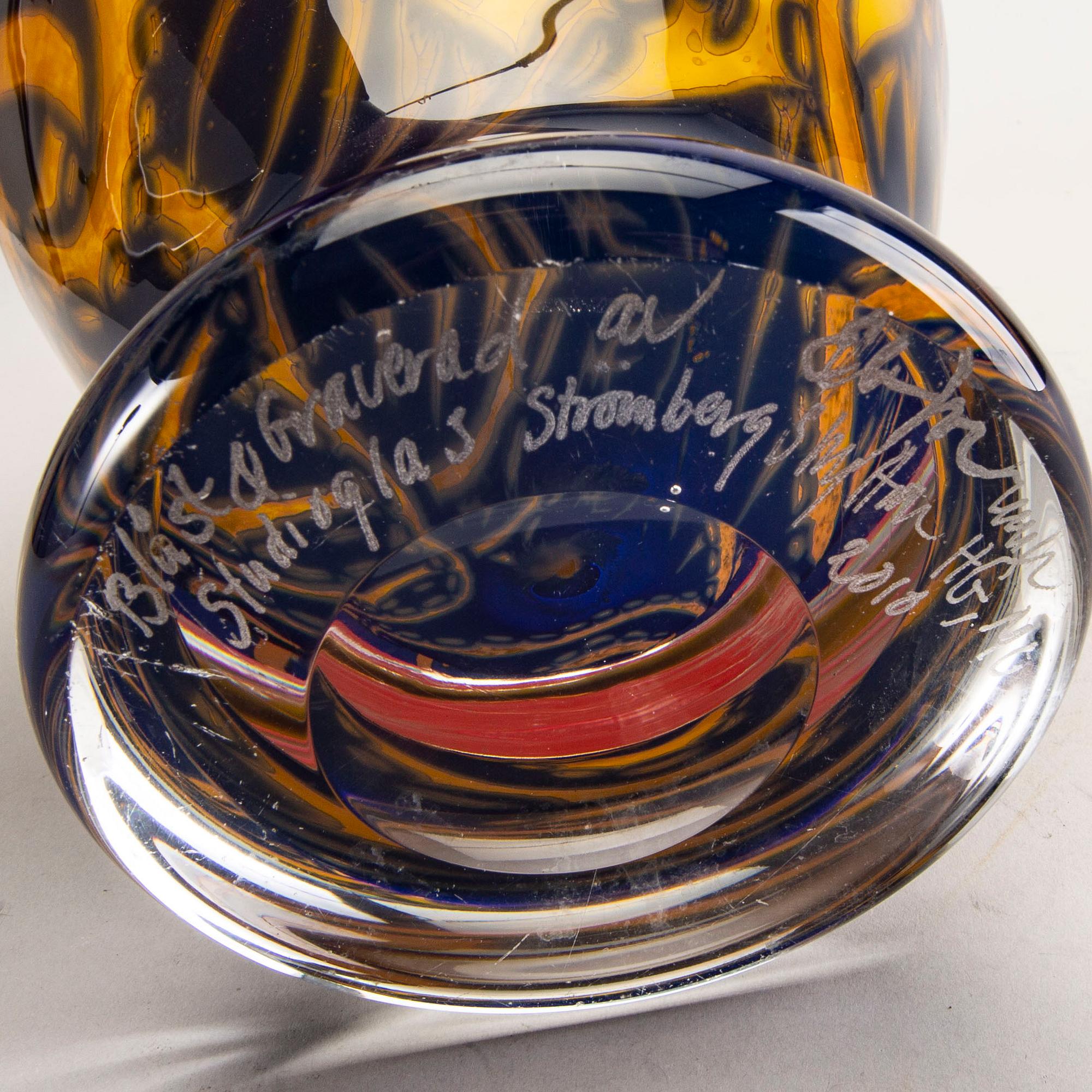 Elna Melusine Jolom, a graal vase 2010 Strömbergshyttan studioarbete.