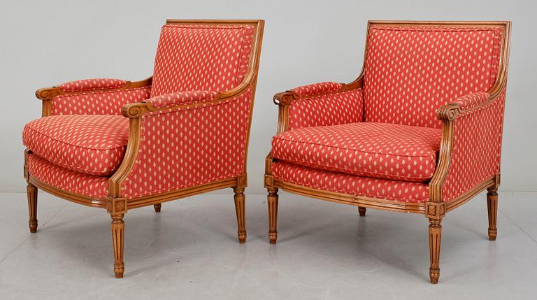 FÅTÖLJER, ett par, gustaviansk stil, 1900-tal.