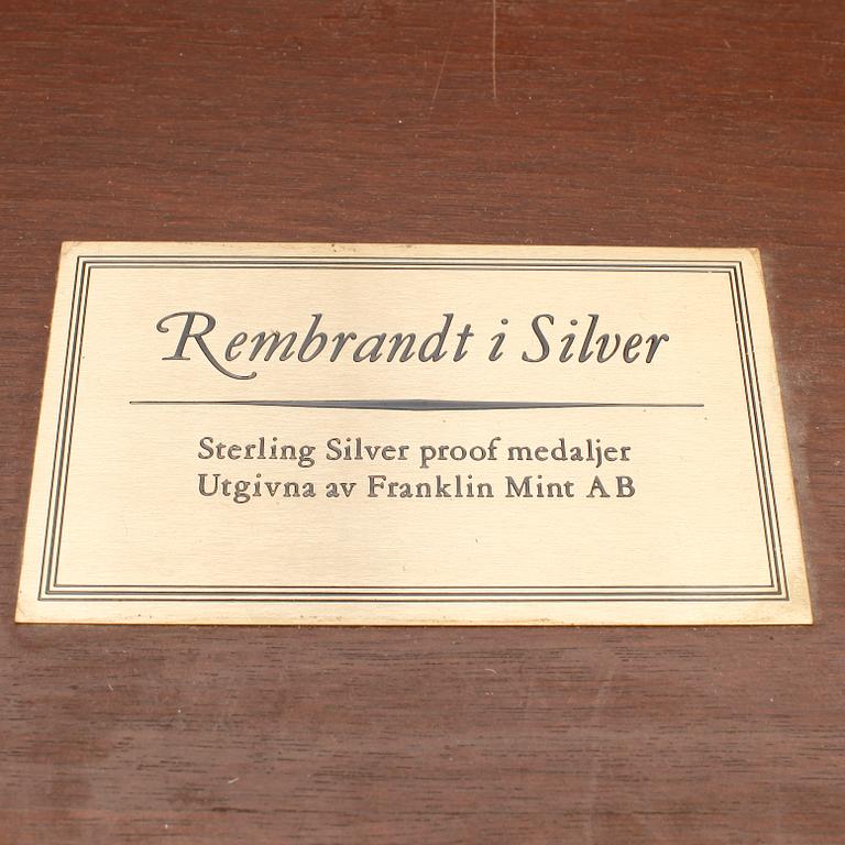MEDALJSAMLING, 50 st, sterling silver, "Rembrandt silver", svenska kontrollstämplar, Franklin Mint AB. Tot ca 3300 gram.
