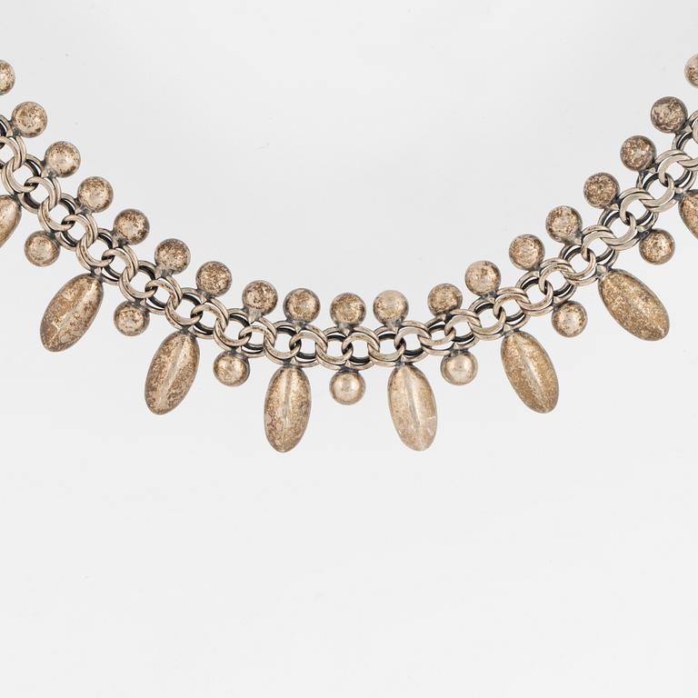 HERMANN SIERSBOL, sterling silver necklace. Denmark.