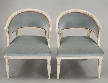 BALJFÅTÖLJER, ett par, sengustavianska, 1800-talets början.