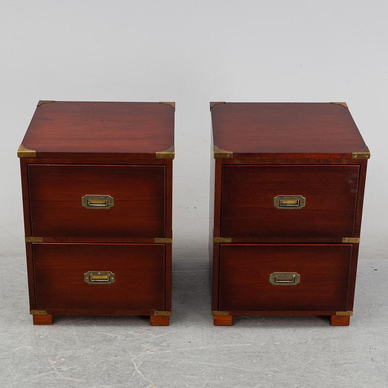 A pair of mahogany bedside tables, England second half of the 20th century.