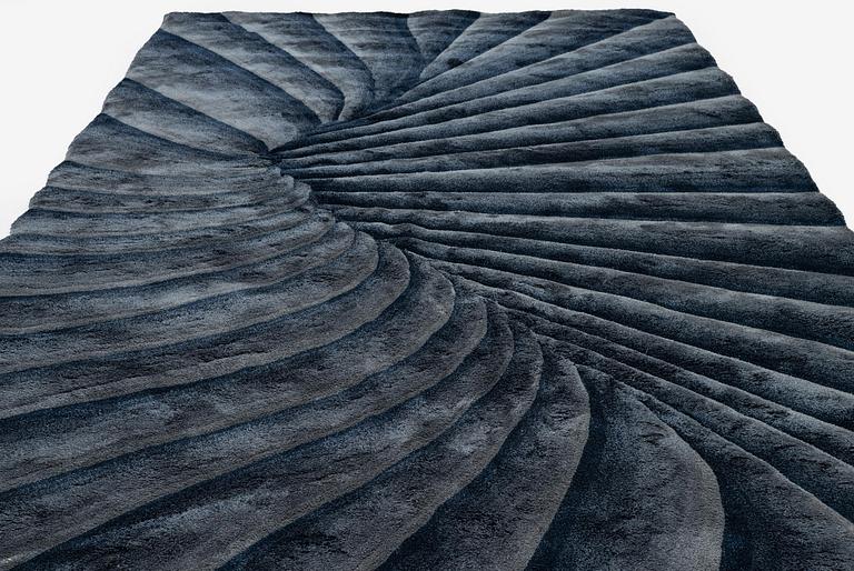 Diana Orving, matta "Disapperance I", handtuftad, ca 404 x 250 cm, Ferreira de Sá, Portugal.