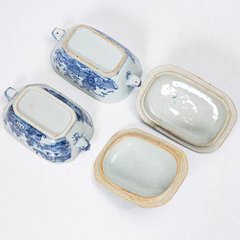 Fat samt smörterriner med fat, 2 st, porslin, Kina, Qianlong (1736-95).