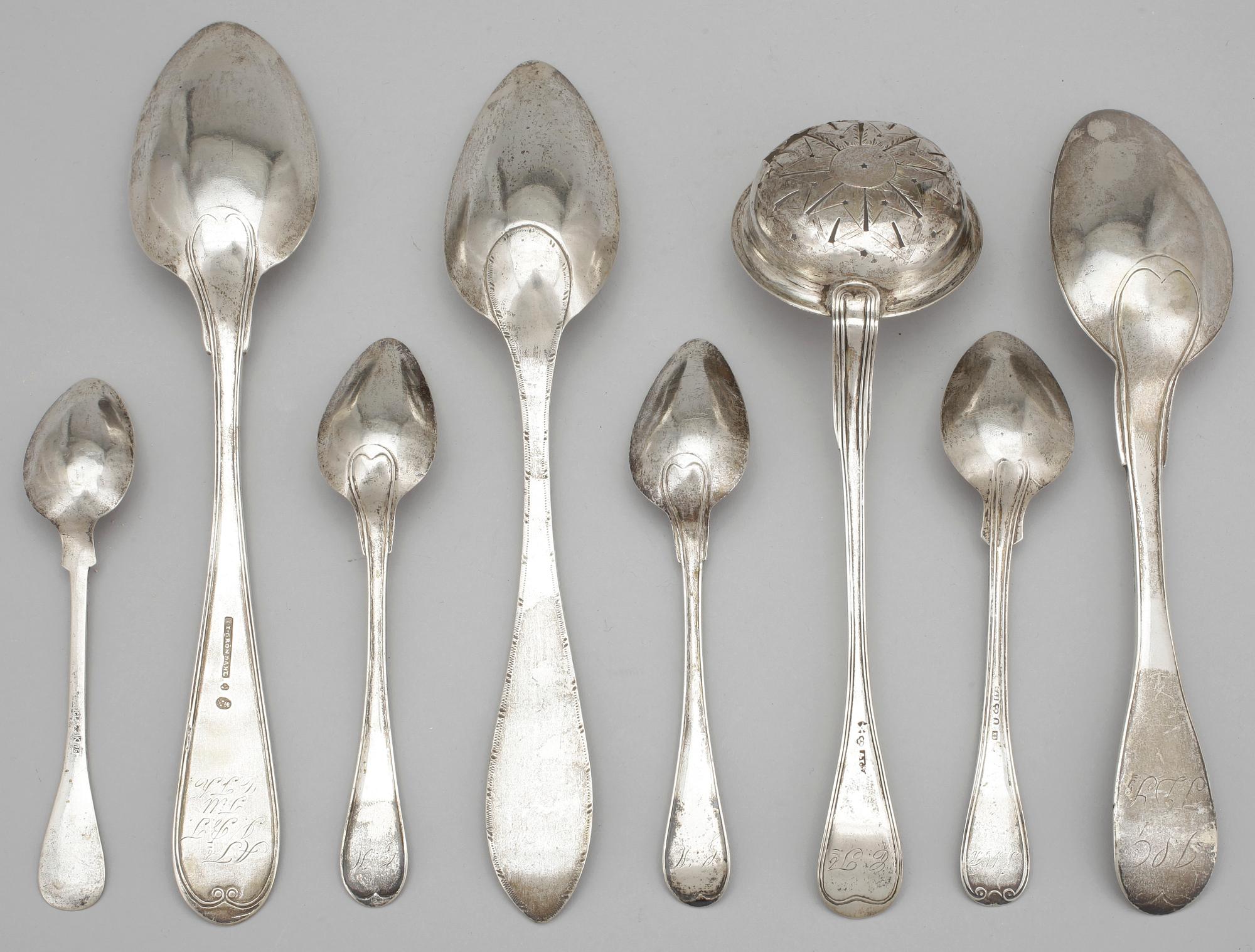 BESTICKDELAR, 8 st, silver, bland annat Lars Grubb (1816-1847) Söderhamn. 1800-tal. Vikt ca 240 gram.