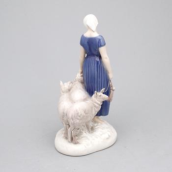 FIGURIN, porslin, Bing & Gröndahl, Axel Locher, signerad i godset, märkt undertill: "2010/10".