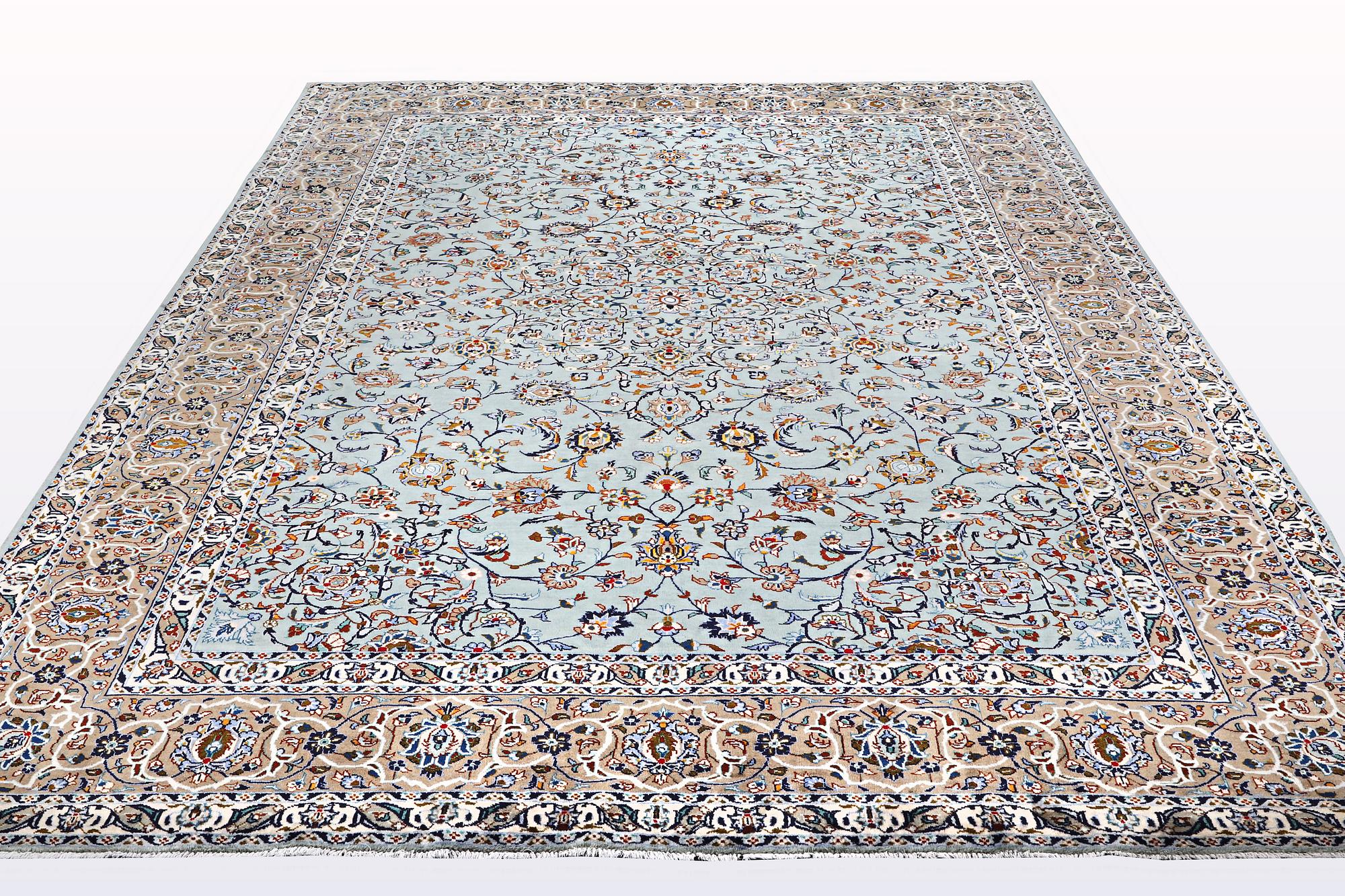 Matta, Keshan, ca 441 x 290 cm.