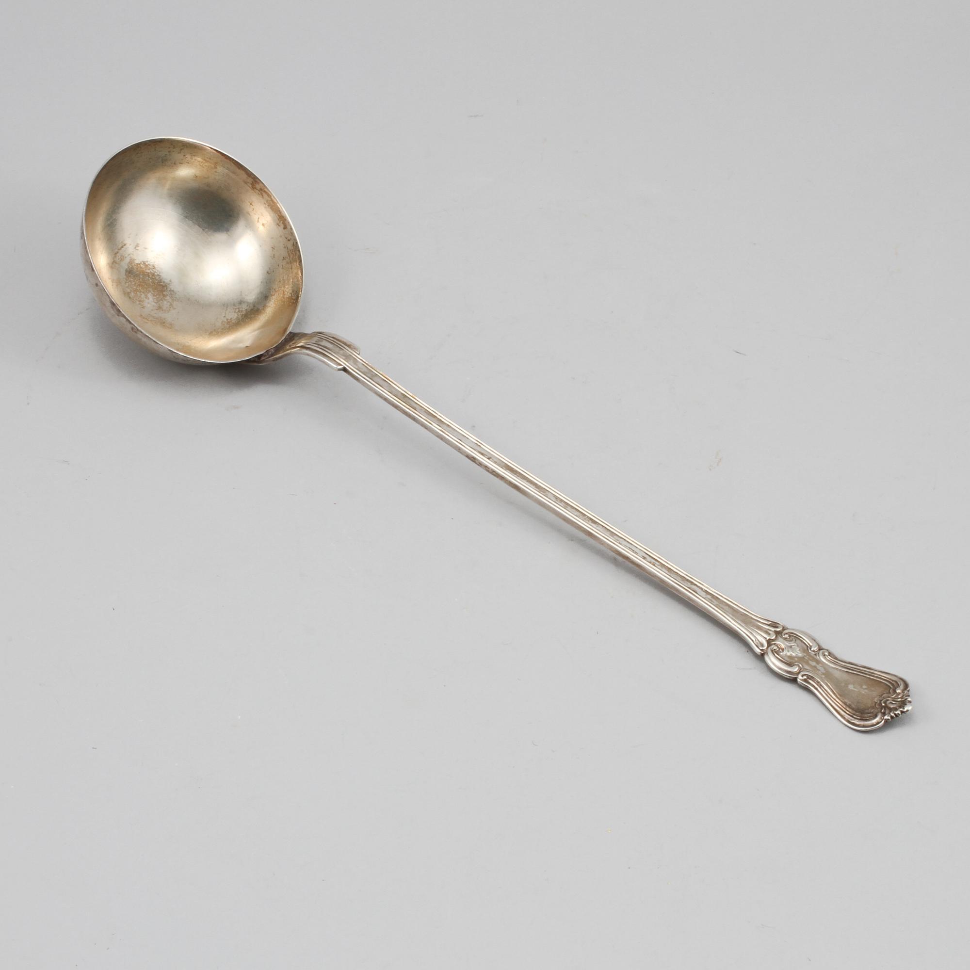 SLEV,silver, nyrokoko, modell "Olga", Anders Hysing (Hüsing), Stockholm, 1863? Vikt 257 g.