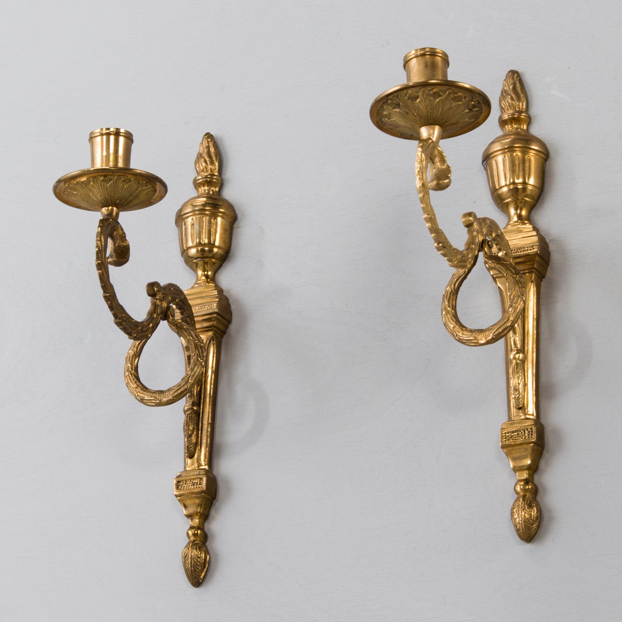 SEINÄLAMPETTIPARI, messinkiä, "Törne", Ikean 1700-luvun sarjaa, 1990-luku.