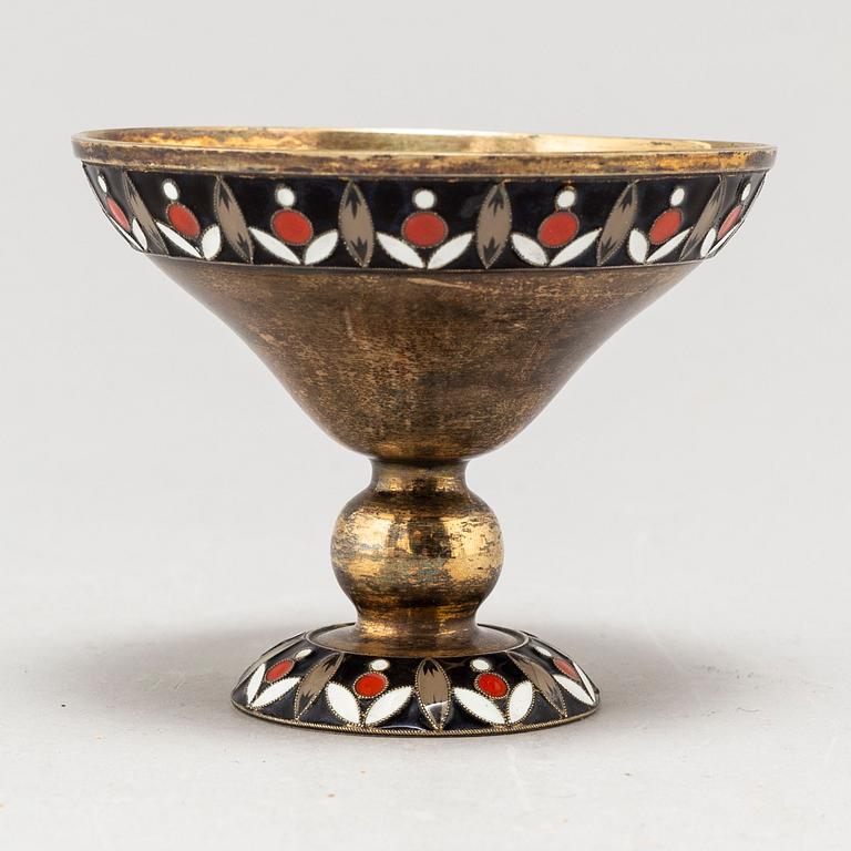 A 20TH CENTURY SILVER GILT AND ENAMEL BOWL, Russia.