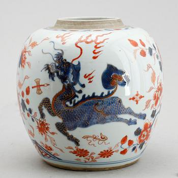 BOJAN, porslin, Kina, Kang Hsi, 1700-talets första hälft.