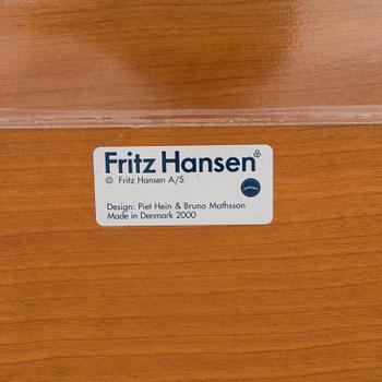 SOFFBORD, "Superelips", Bruno Mathsson och Piet Heinz för Fritz Hansen, 2000-tal.
