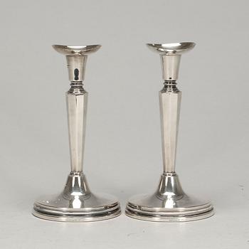 LJUSSTAKAR, silver, ett par. Löfman, Uppsala, 1971.