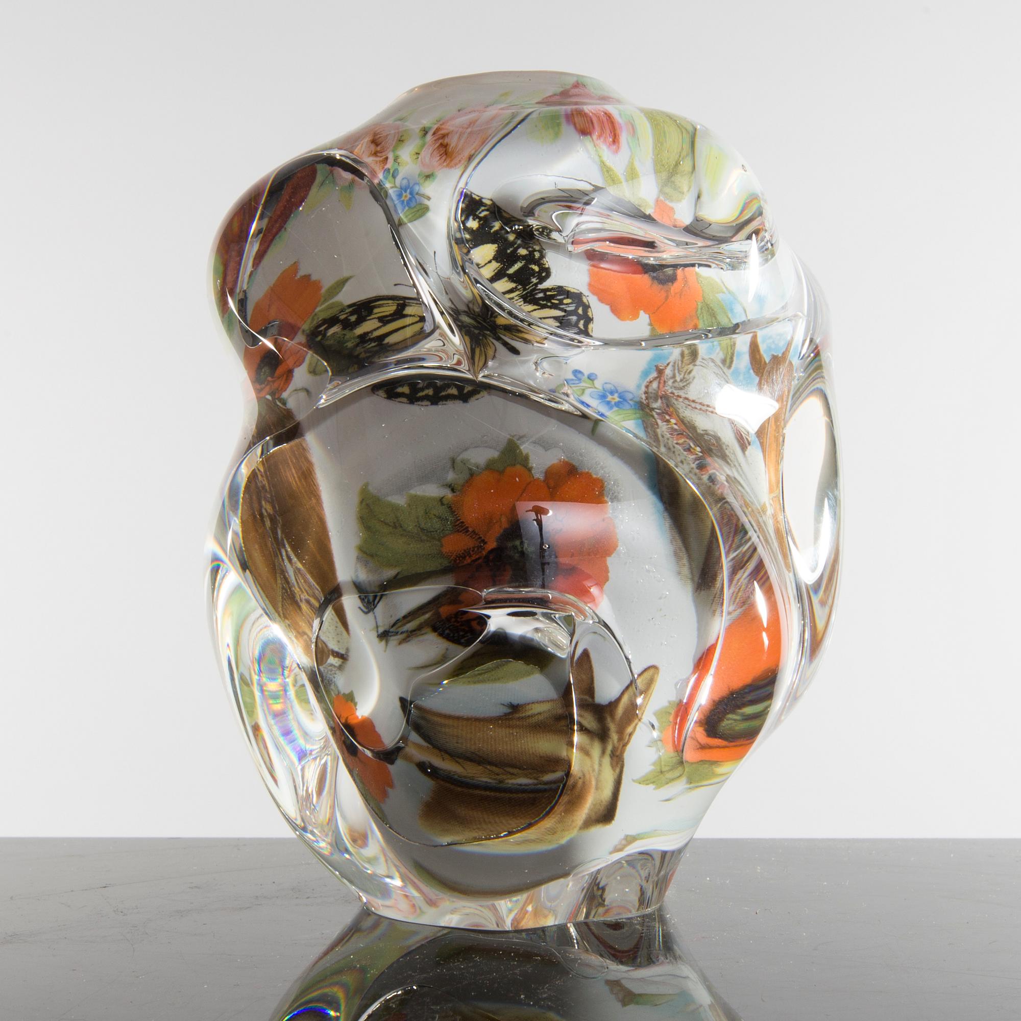A unique 'Fabula' glass vase by Per B Sundberg, Orrefors 1998.