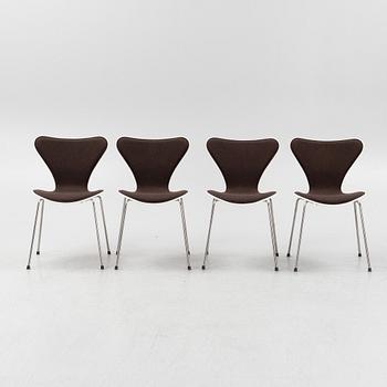 Arne Jacobsen, stolar 4 st, "Sjuan", Fritz Hansen, 2013.