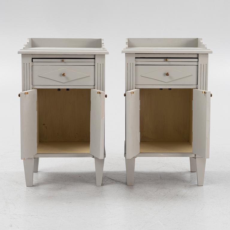 Sängbord, ett par, Gustaviansk stil, 1900-tal.