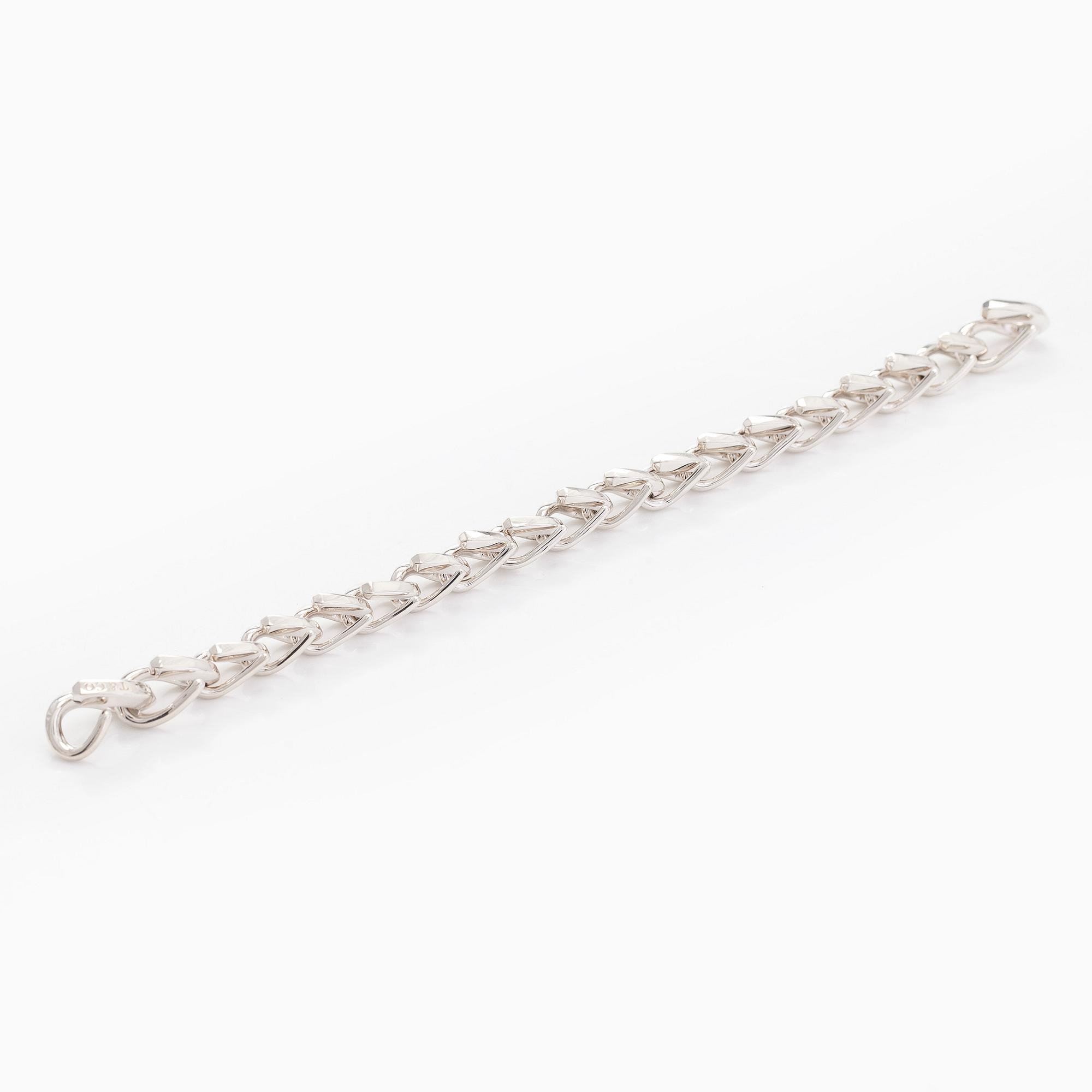 Tiffany & Co, a sterling silver "Forge" bracelet.