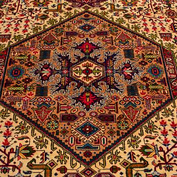 Matta, Täbris, 364 x 273 cm.