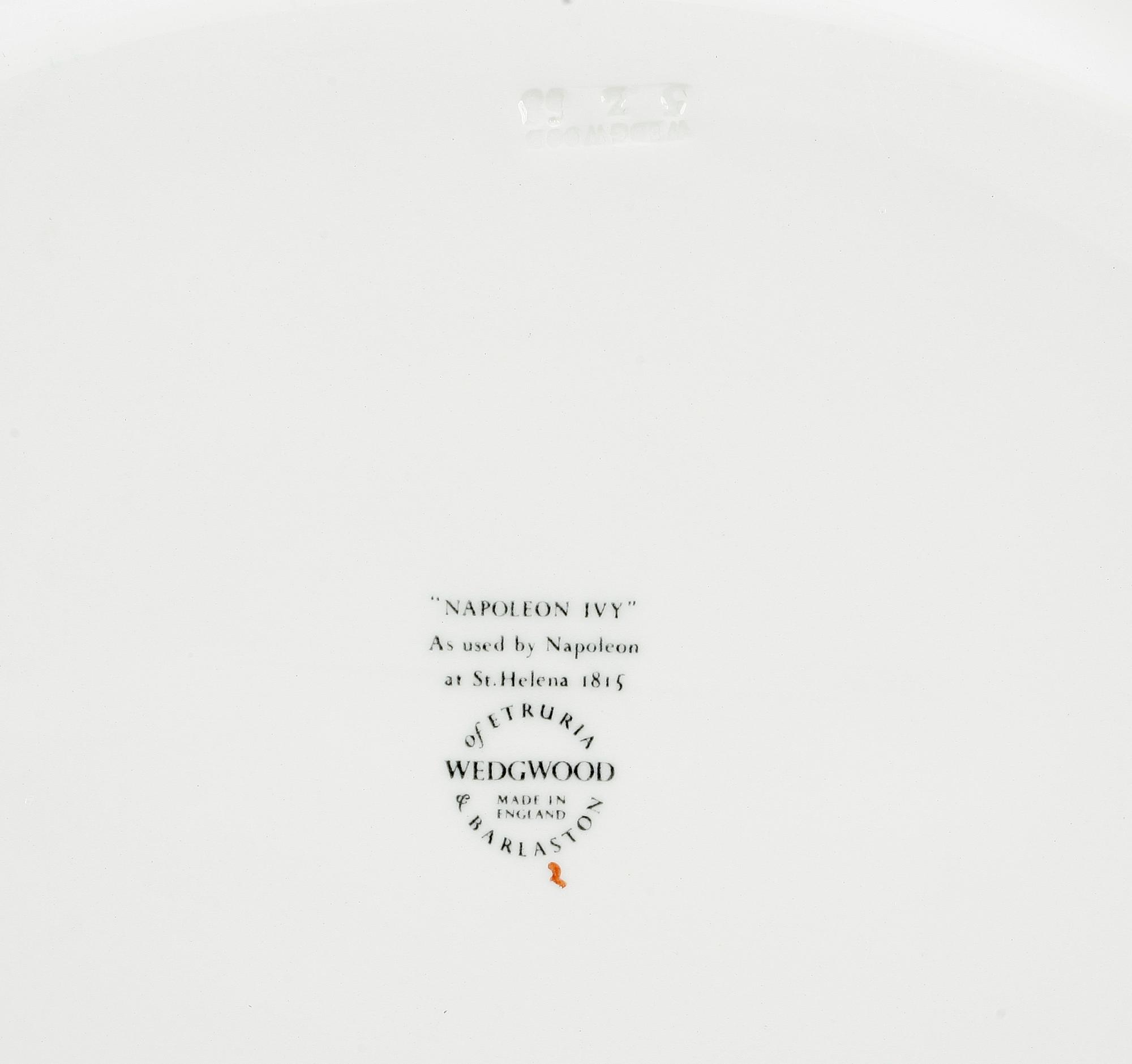 MATSERVIS, 102 delar, porslin, "Napoleon Ivy", Wedgwood.